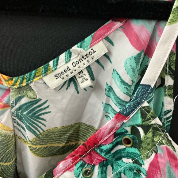 Speed Control New York Tropical Handkerchief Hem Dress – Size M - Picture 3 of 6